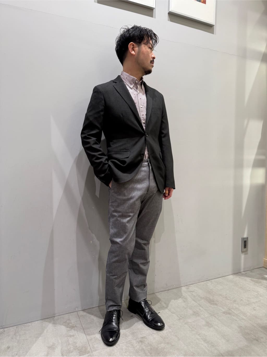 SHOTAさんの「TAKEO KIKUCHI｜【Made in JAPAN】播州織 ヘリンボン ストレート パンツ」を使ったコーディネート