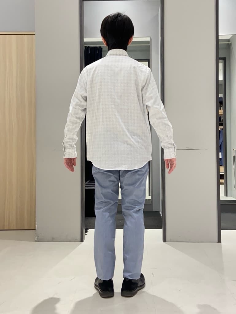 わいずみさんの「TAKEO KIKUCHI｜【全7サイズ&times;8色展開！】トップマルチヘリンボン パンツ」を使ったコーディネート