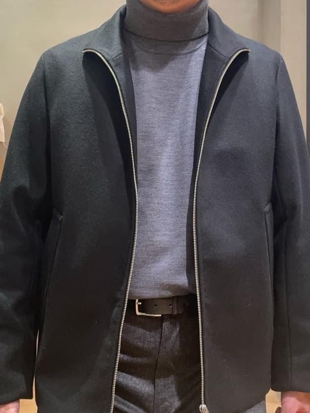 IMAIさんの「TAKEO KIKUCHI｜【ONOFF対応】TRダブルニット ストレッチパンツ」を使ったコーディネート