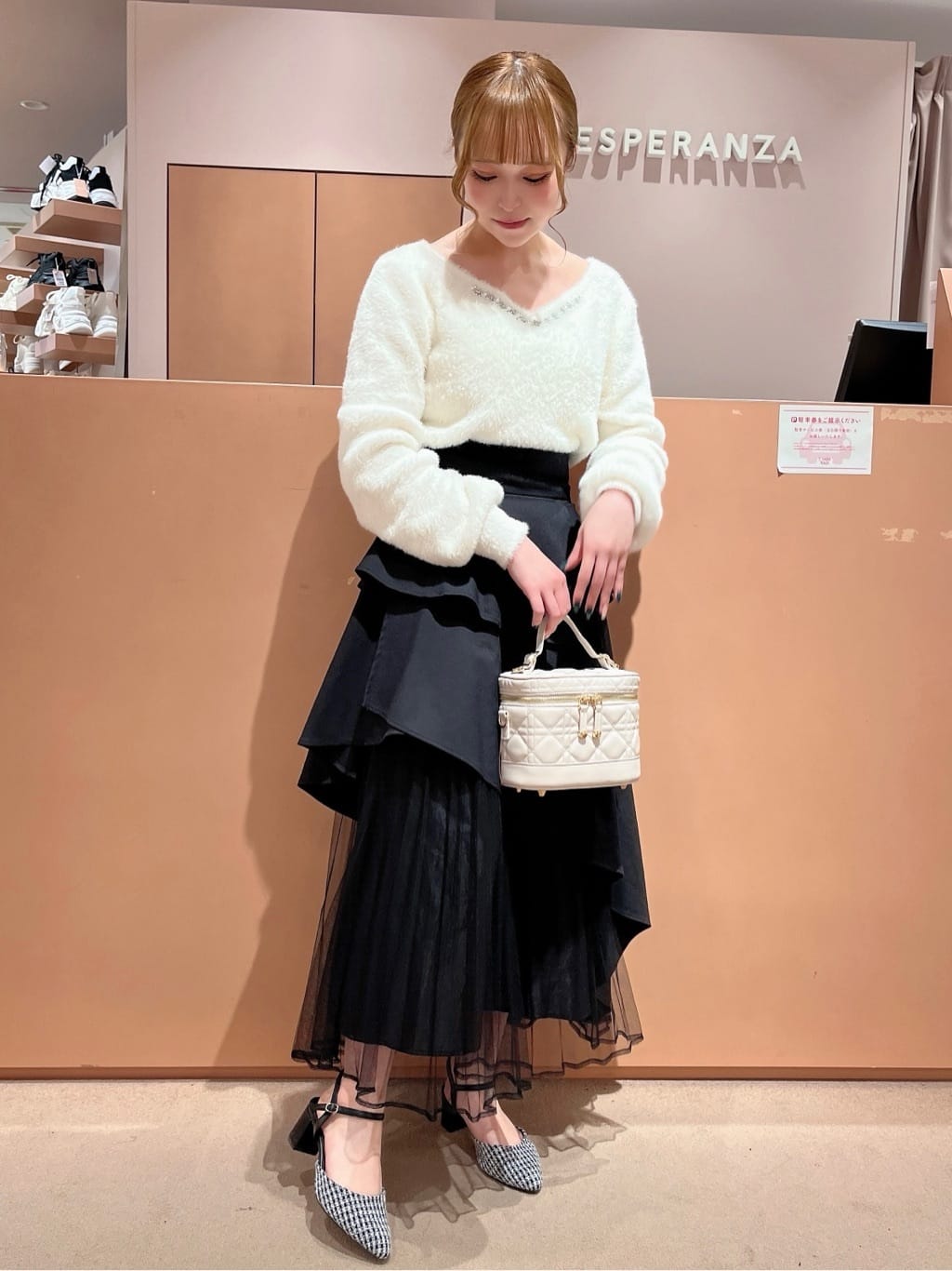 このかさんの「ESPERANZA｜キルティングバニティ3WAYショルダー」を使ったコーディネート