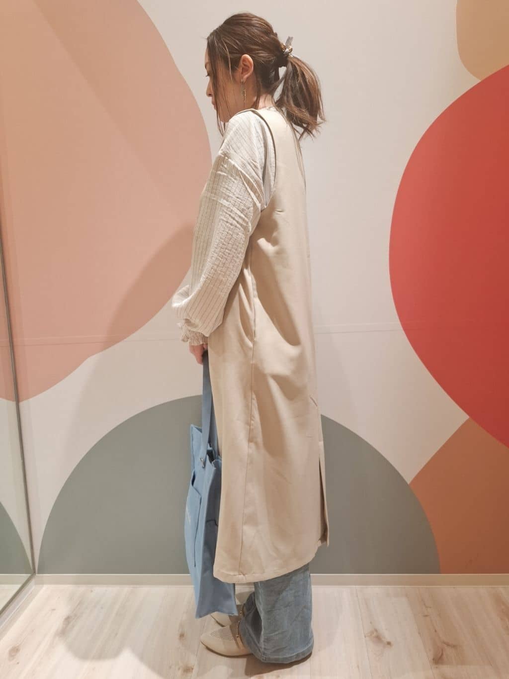 次女さんの「SHOO･LA･RUE｜◆【洗える/UV/吸水速乾/アンチピリング/S-LL】バンドカラーギャザーシャツ」を使ったコーディネート
