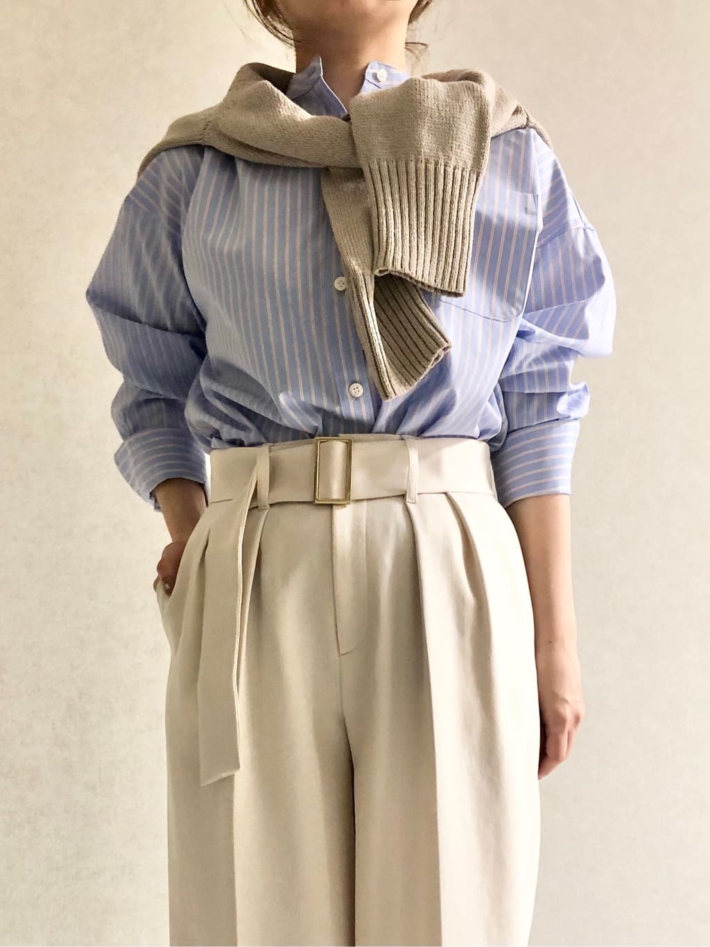 sayuさんの「UNTITLED｜◆ベルト付き2タックパンツ」を使ったコーディネート