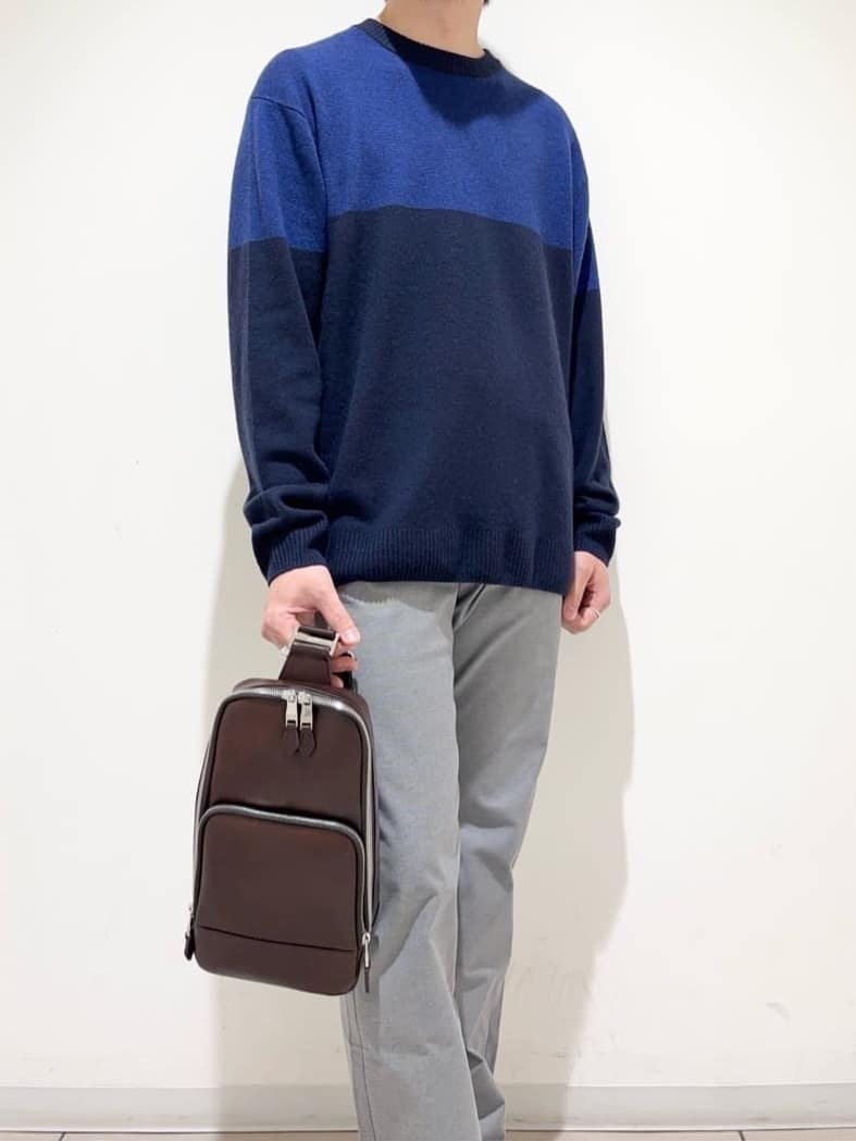 及川さんの「TAKEO KIKUCHI｜【Made in JAPAN】播州織 ストレッチ パンツ」を使ったコーディネート