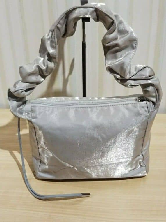 shimaさんの「SHOO･LA･RUE｜◆ミニドロストシャイニーショルダーバッグ」を使ったコーディネート