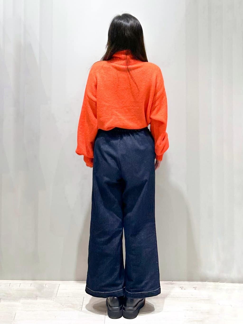 Iguさんの「THE SHOP TK｜【美脚/オ―ルシーズン】デニムマリンパンツ/洗濯機OK」を使ったコーディネート