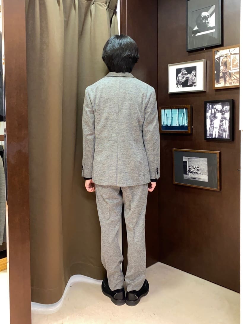 コバヤシさんの「TAKEO KIKUCHI｜ハットモチーフ ジャカード ストライプ シャツ」を使ったコーディネート