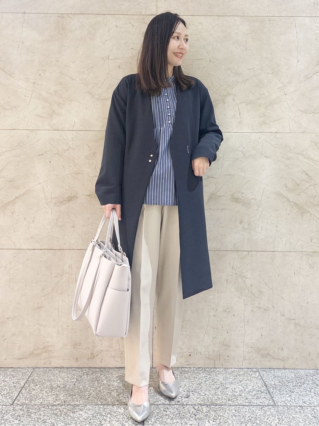 marinaさんの「index｜◆《6color》ラメラインバンドカラーシャツ【洗濯機洗い可／イージーアイロン／防シワ】」を使ったコーディネート