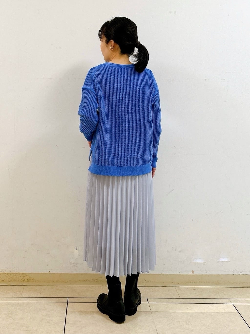 hattoriさんの「INDIVI｜◆【洗える／コットン混】アシメデザインニット」を使ったコーディネート