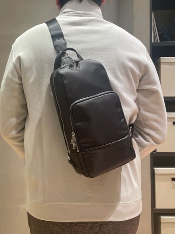 IMAIさんの「TAKEO KIKUCHI｜【ONOFF対応】TRダブルニット ストレッチパンツ」を使ったコーディネート