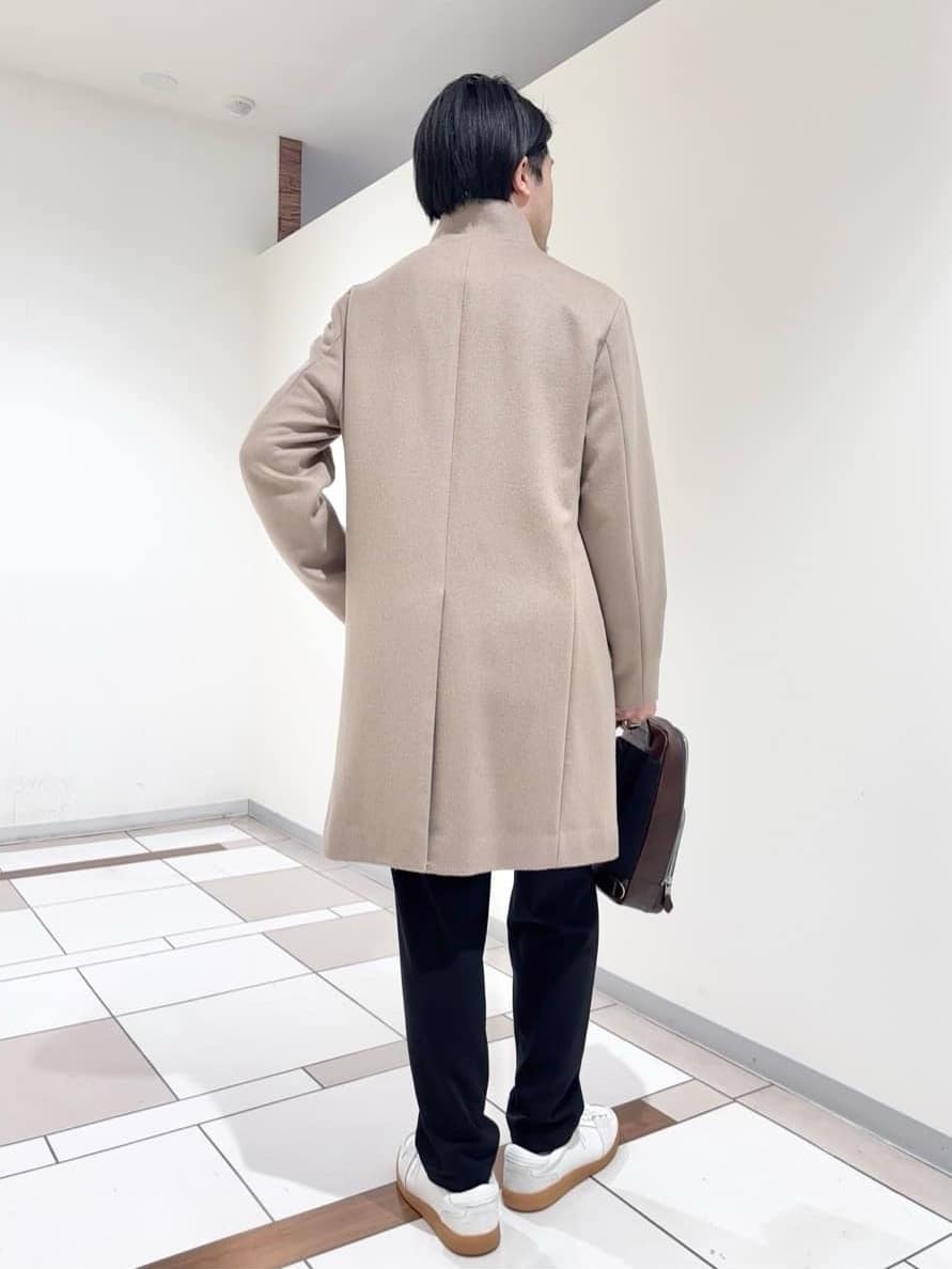 及川さんの「TAKEO KIKUCHI｜【ウールカシミヤブレンド】ビーバー調 スタンドカラー コート」を使ったコーディネート