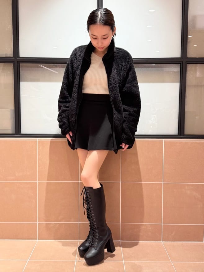 MIRINAさんの「ESPERANZA｜【ラク盛り／ロングブーツ】リピーター続出／脚長美脚　レースアップロングブーツ」を使ったコーディネート