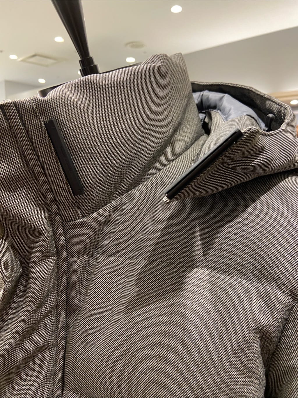 わいずみさんの「TAKEO KIKUCHI｜【Made in JAPAN】播州織 ストレッチ パンツ」を使ったコーディネート