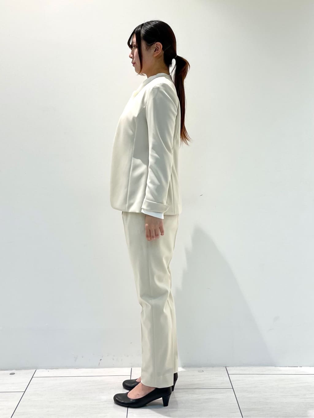kanonさんの「INDIVI｜【洗える／UVケア／スーツ】ストレッチノーカラージャケット」を使ったコーディネート