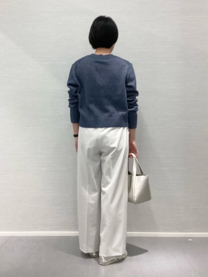 Yukoさんの「UNTITLED｜◆【後ろウエストゴム/きれいめ】ストレッチ ワイドパンツ」を使ったコーディネート