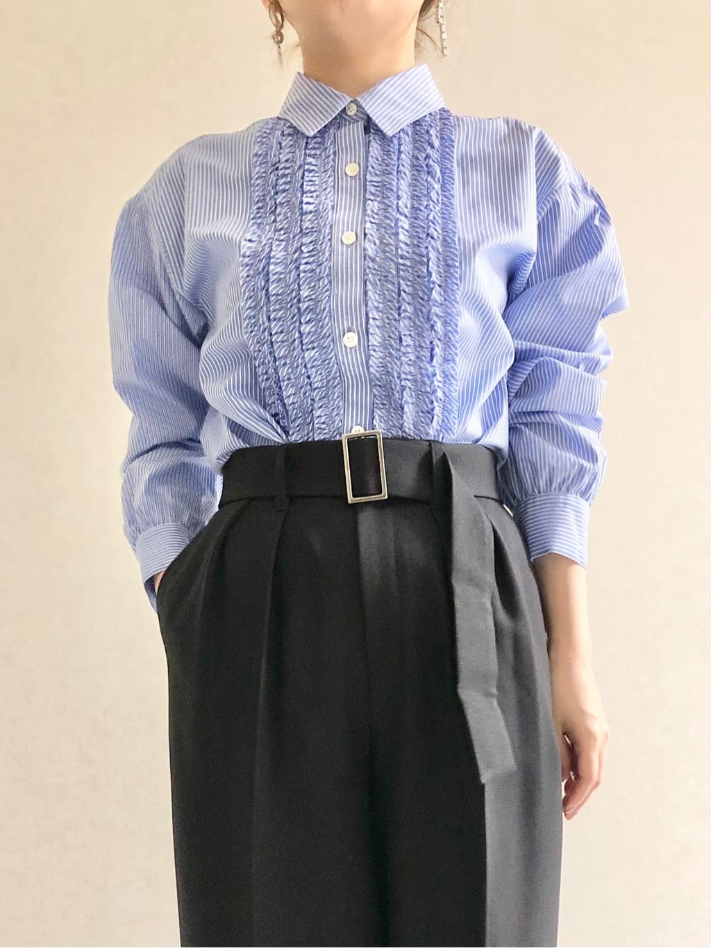 sayuさんの「UNTITLED｜◆ベルト付き2タックパンツ」を使ったコーディネート