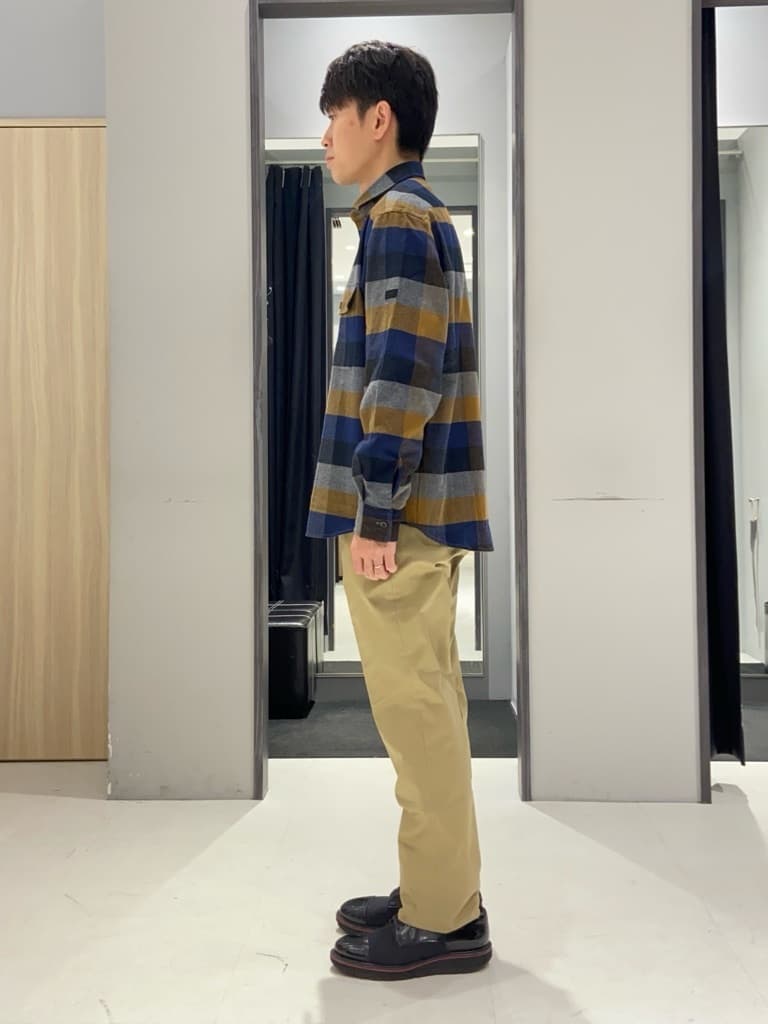 わいずみさんの「TAKEO KIKUCHI｜【オフィスカジュアル対応】ドレス チノパンツ」を使ったコーディネート