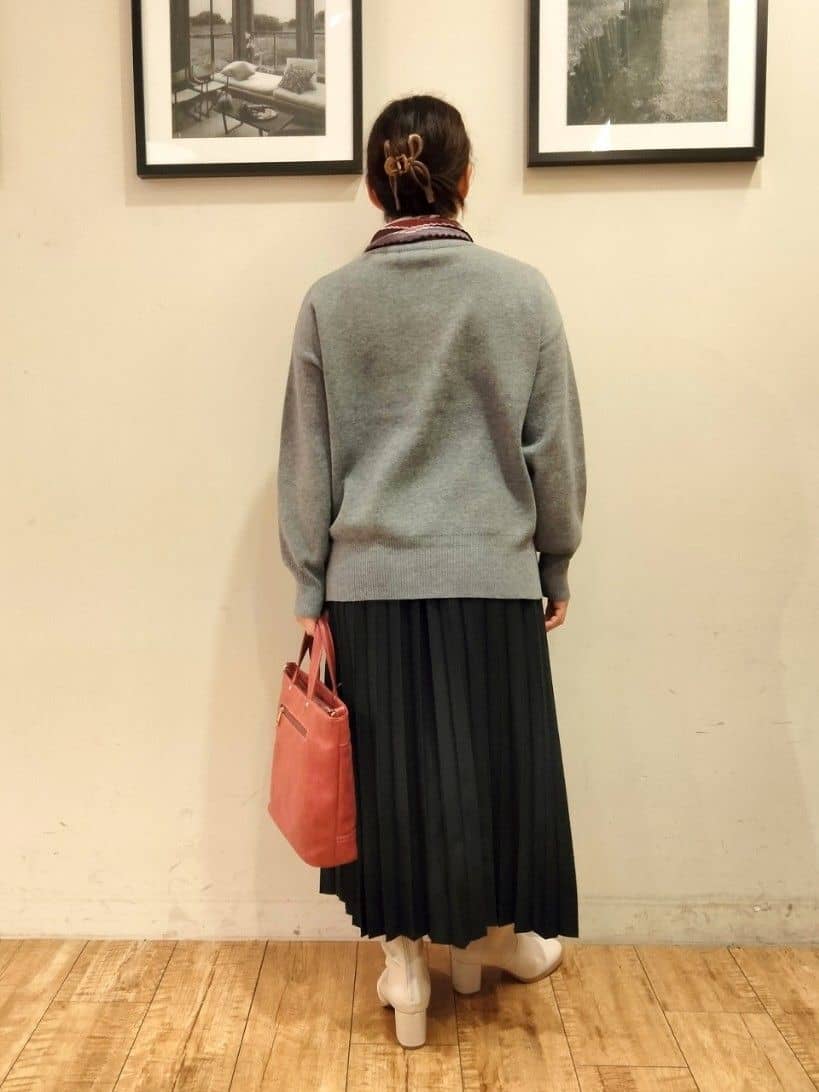 SHOOLARUEさんの「SHOO･LA･RUE｜◆【洗える/ちくちくしにくい/静電気軽減】スウェットライク ハイネックニット」を使ったコーディネート