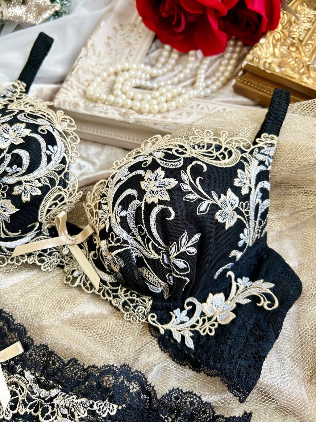 anさんの「Risa Magli｜アンシェラ ブラジャー（B-D）＜V Make Type＞」を使ったコーディネート