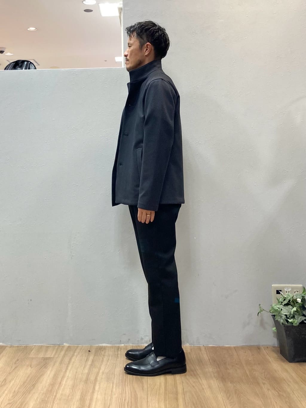 シュンさんの「TAKEO KIKUCHI｜【DOWN FABRIC】ダウンファブリック スタンドカラーブルゾン」を使ったコーディネート