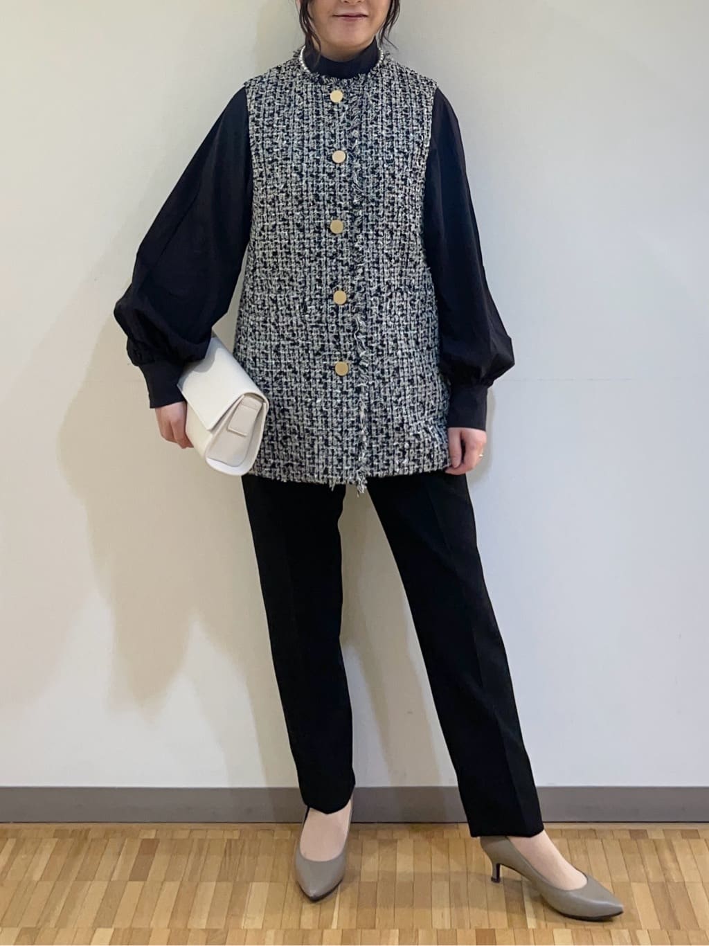 フナキさんの「UNTITLED｜◆【通勤スーツ】タックテーパードパンツ」を使ったコーディネート