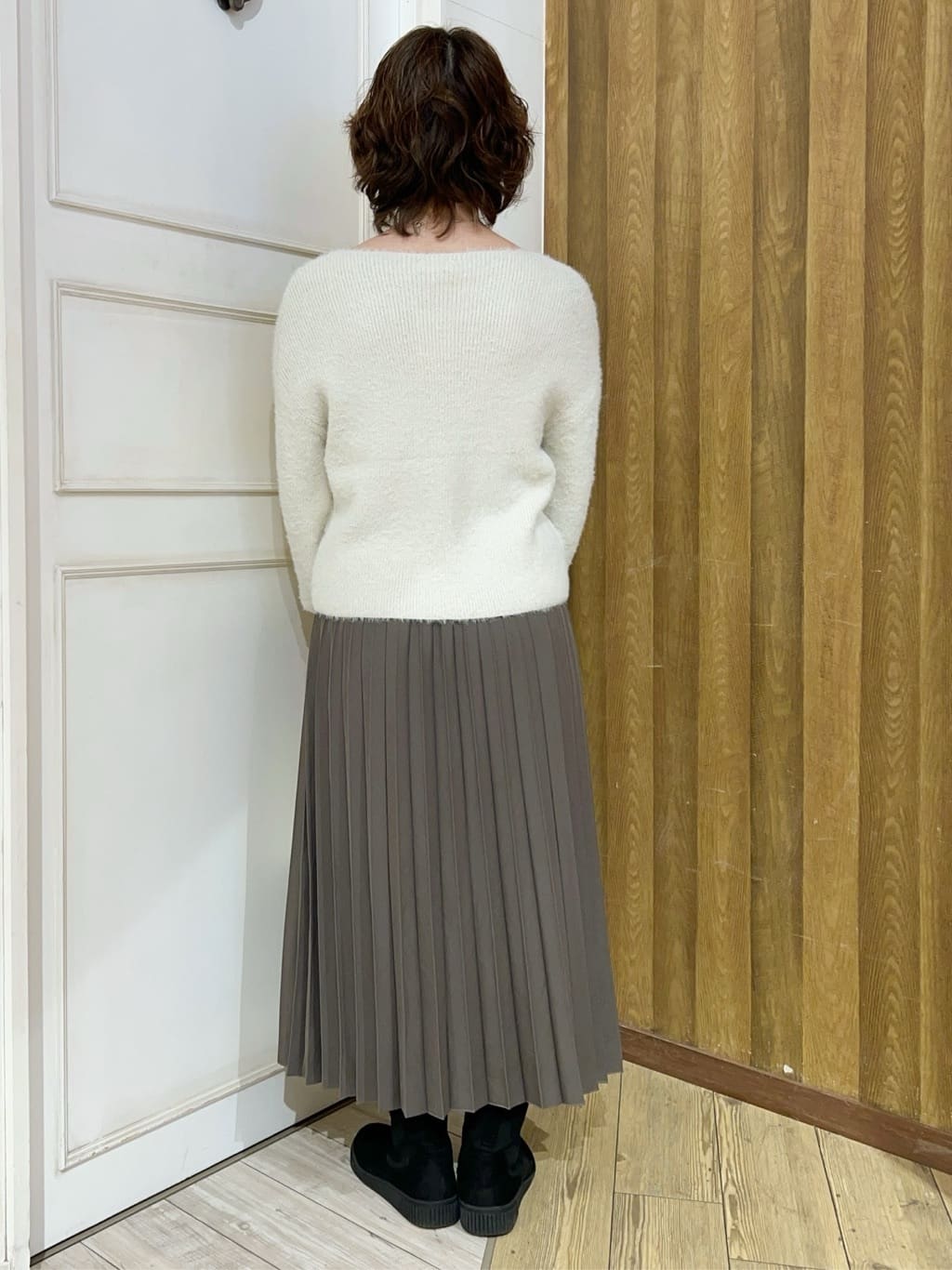 yuriyuriさんの「SHOO･LA･RUE｜◆【S-LL】軽やかな動きと優雅さを演出 プリーツスカート」を使ったコーディネート