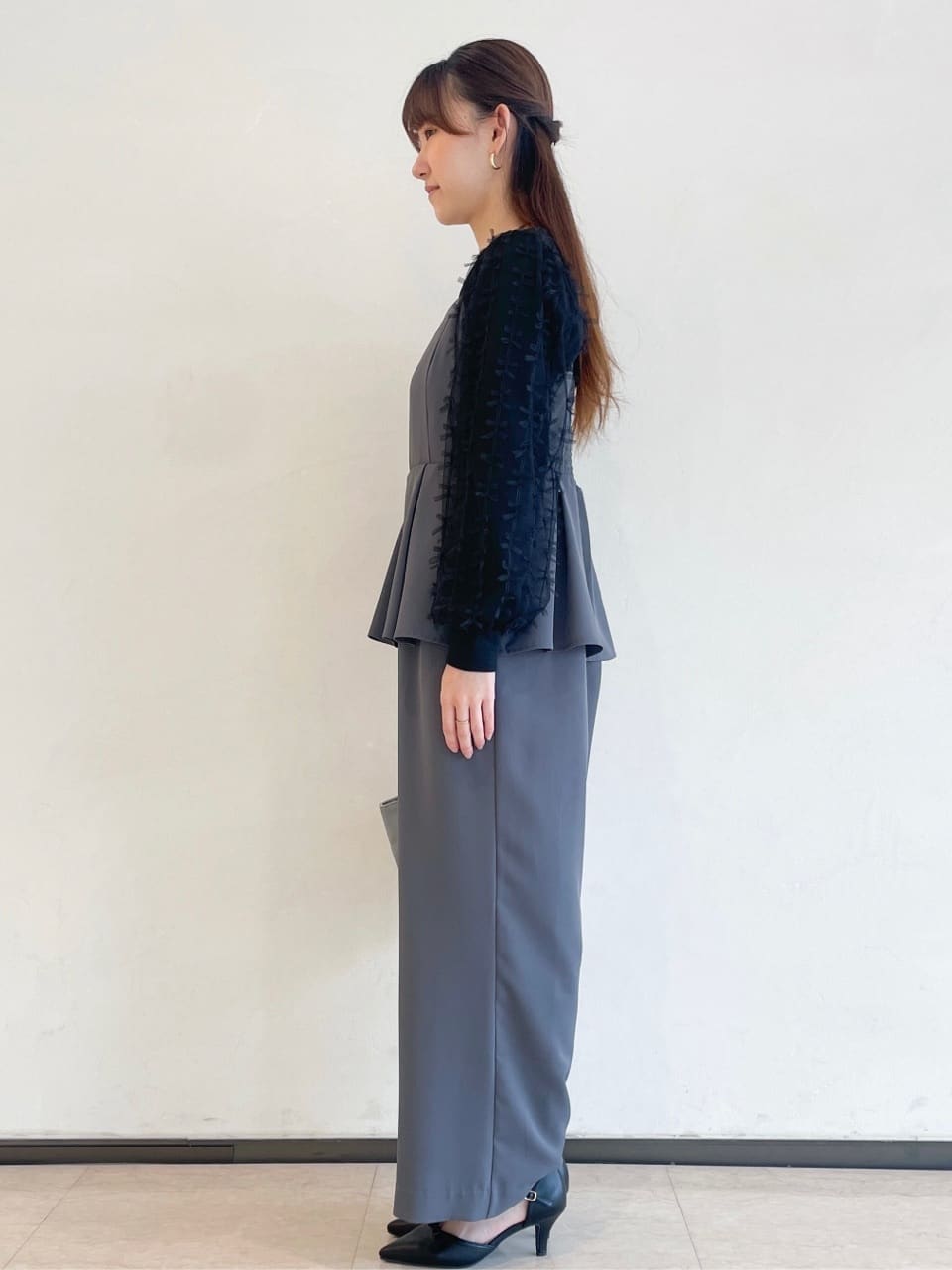 AYAさんの「OPAQUE.CLIP｜◆《美人百花掲載》リボンチュールトップス【洗濯機洗い可】」を使ったコーディネート