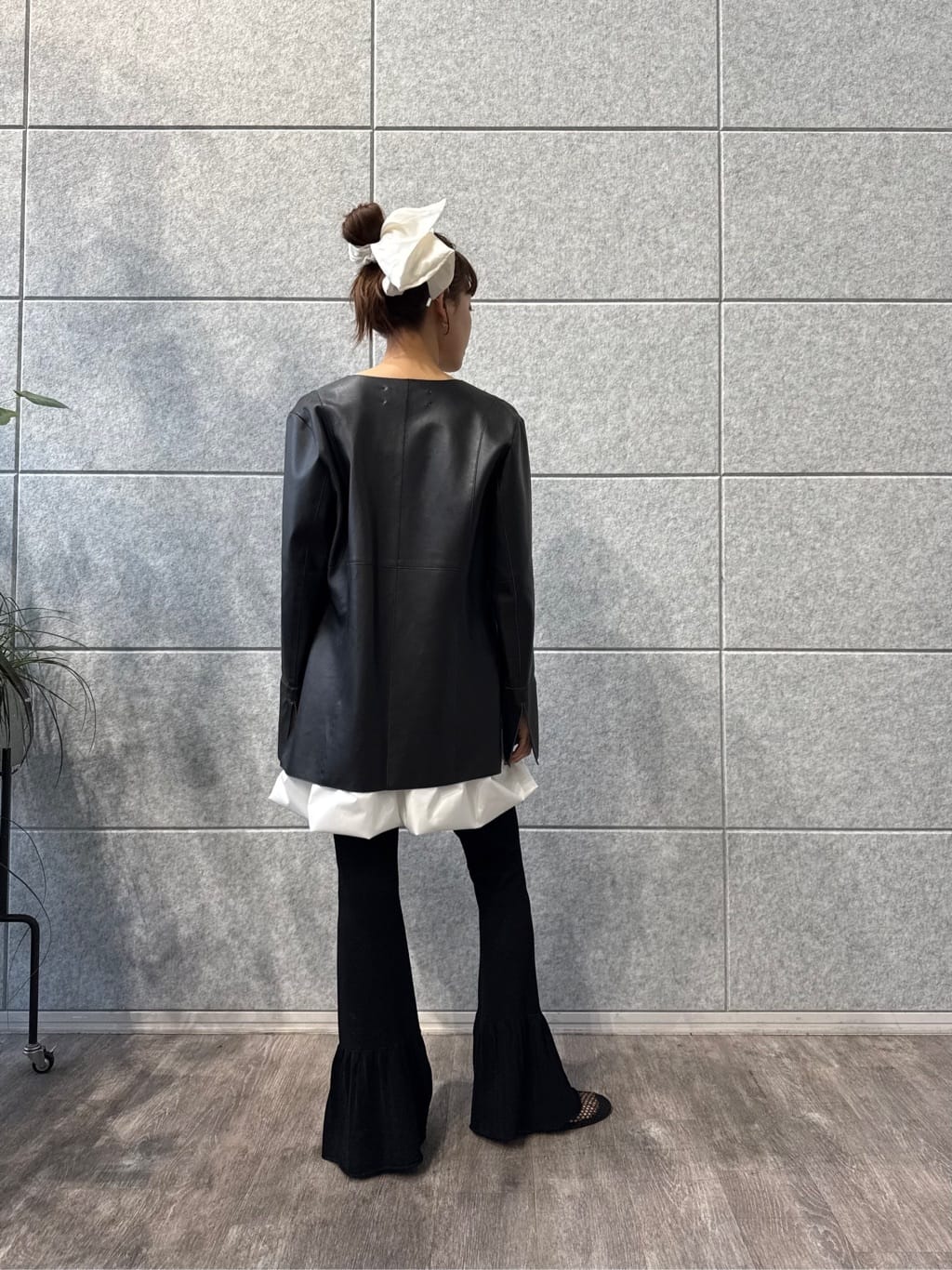 miyu maesakaさんの「CODE A｜lace knit pants」を使ったコーディネート