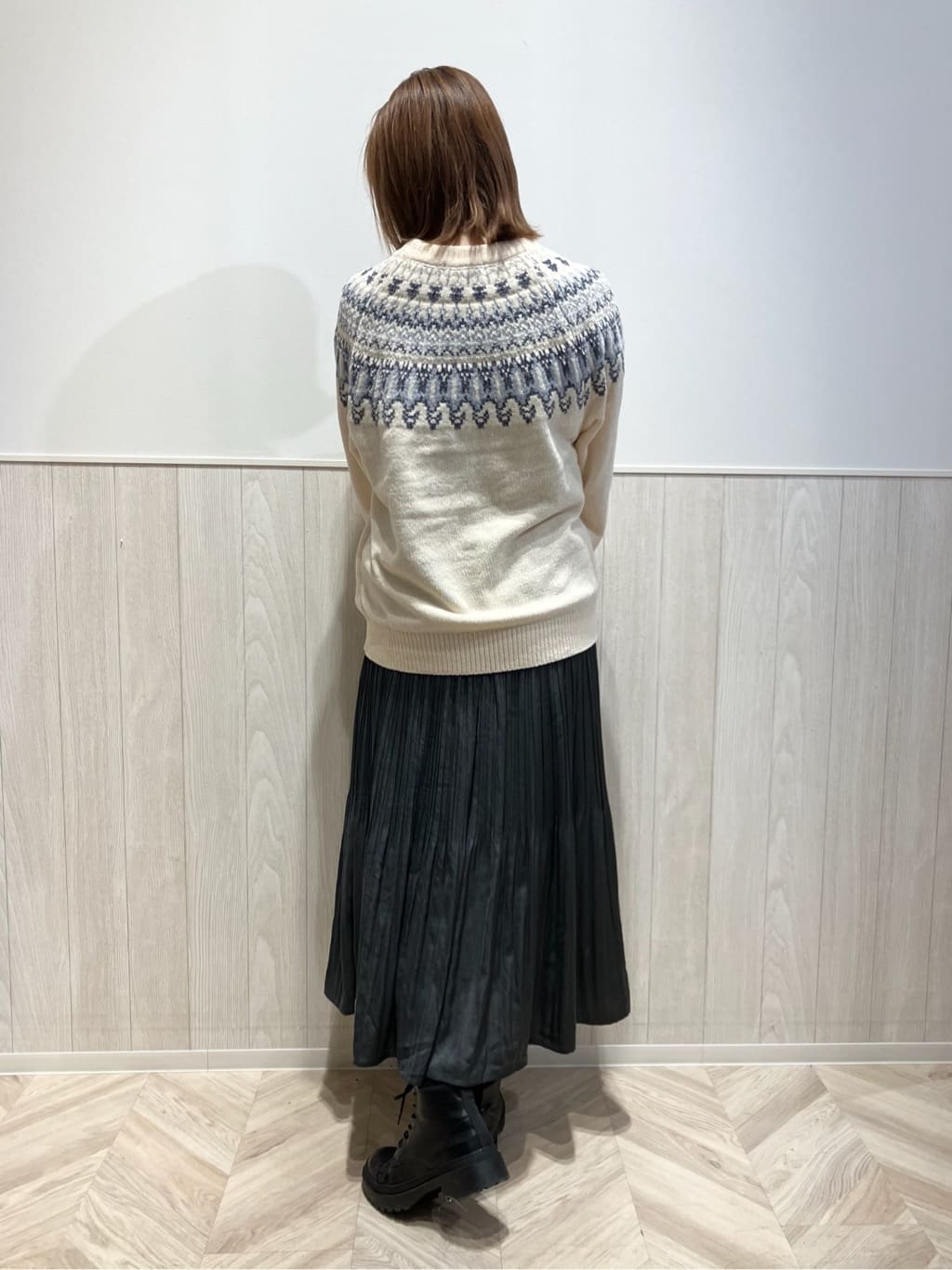 shokoさんの「SHOO･LA･RUE｜◆【セレモニーにも】ひらりと揺れる上品シルエット サテンプリーツスカート」を使ったコーディネート