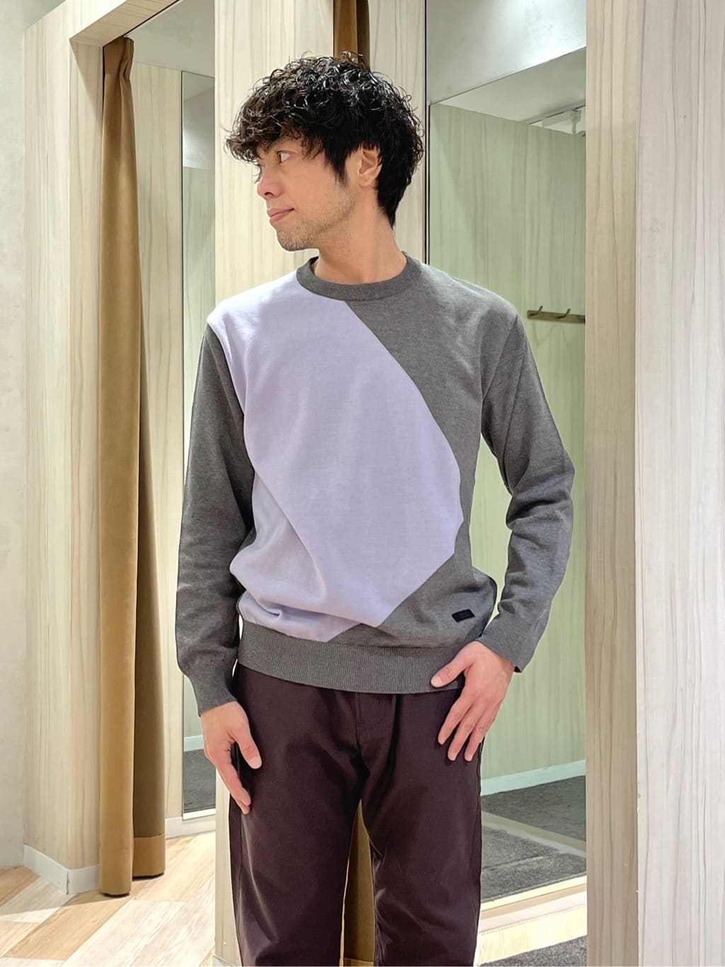 URAさんの「TAKEO KIKUCHI｜【Made in JAPAN】播州織 ストレッチ パンツ」を使ったコーディネート