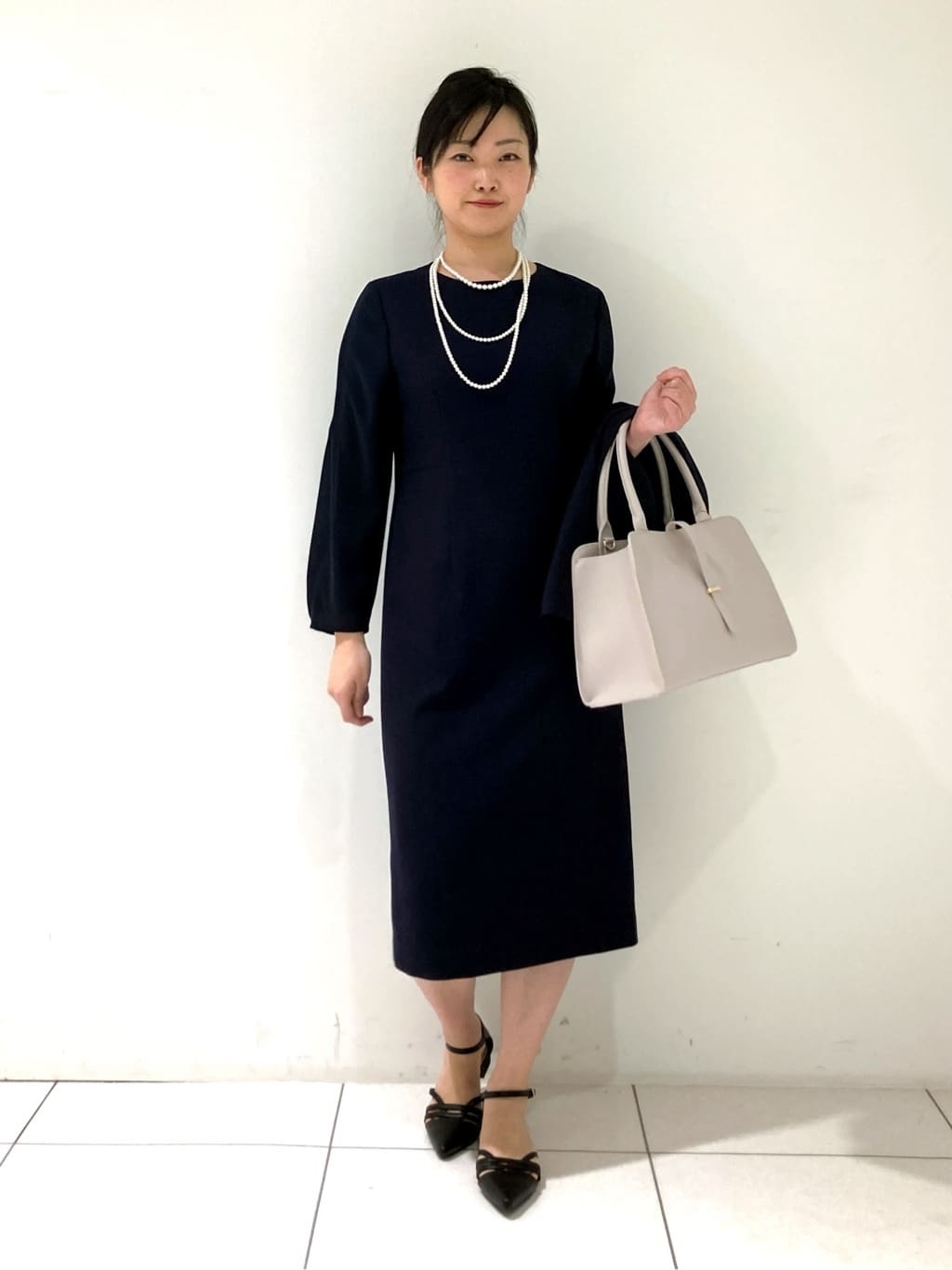 momokoさんの「INDIVI｜フラワーコサージュ」を使ったコーディネート