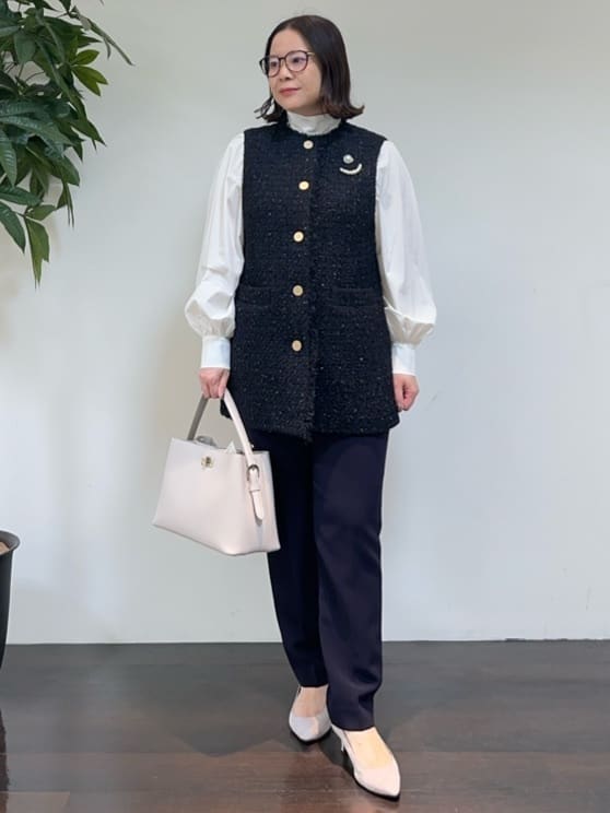 Asamiさんの「UNTITLED｜◆【通勤スーツ】タックテーパードパンツ」を使ったコーディネート