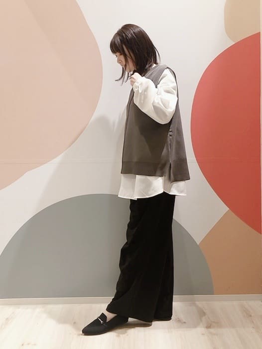 長女さんの「SHOO･LA･RUE｜◆【洗える】ニットポインテッドローファー」を使ったコーディネート