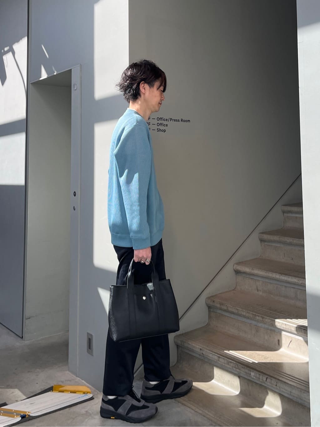 Shintaroさんの「TAKEO KIKUCHI｜◆【便利なサイズ感】ドライビング　トートバッグ」を使ったコーディネート