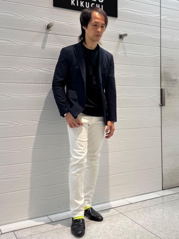 井出恭輔さんの「TAKEO KIKUCHI｜【Sサイズ～】ストレッチ デニム パンツ」を使ったコーディネート