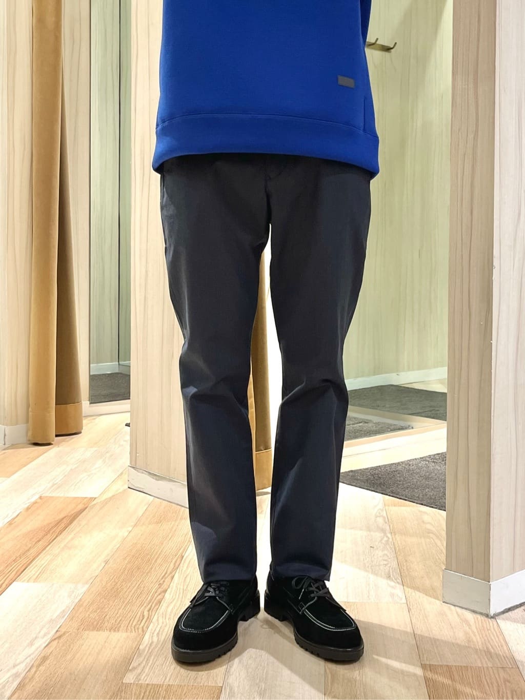 URAさんの「TAKEO KIKUCHI｜【全7サイズ&times;8色展開！】トップマルチヘリンボン パンツ」を使ったコーディネート