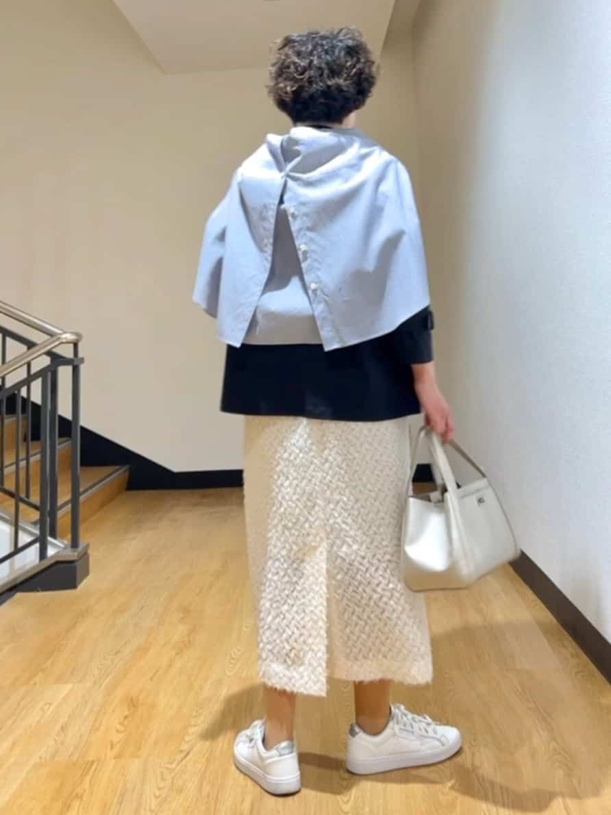 MAYUMIさんの「UNTITLED｜◆【洗える/後ろウエストゴム】カットジャカード ナロースカート」を使ったコーディネート