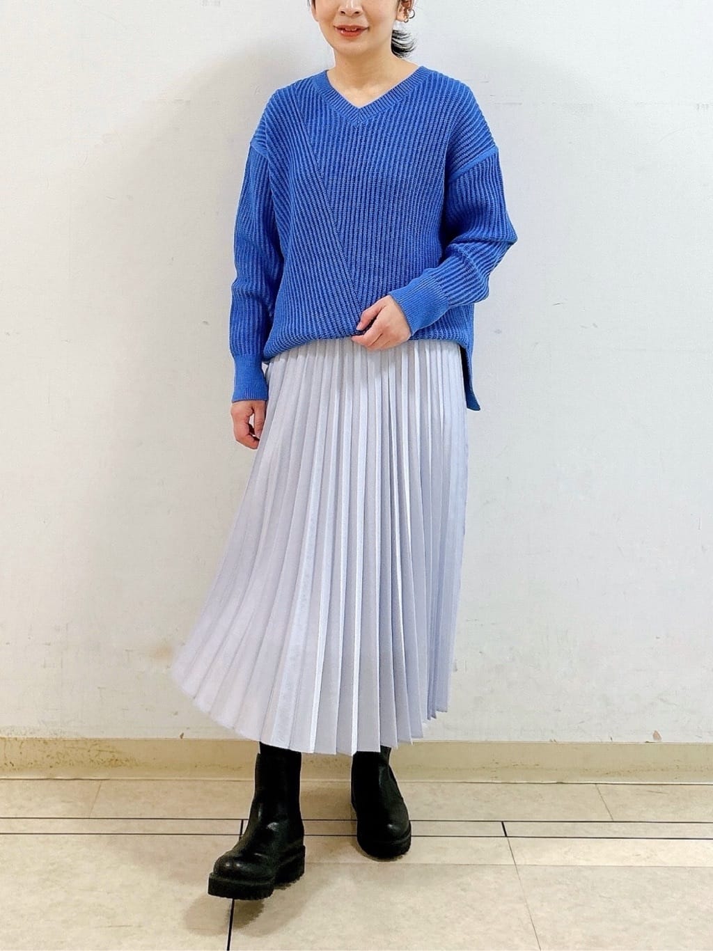 hattoriさんの「INDIVI｜◆【洗える／コットン混】アシメデザインニット」を使ったコーディネート