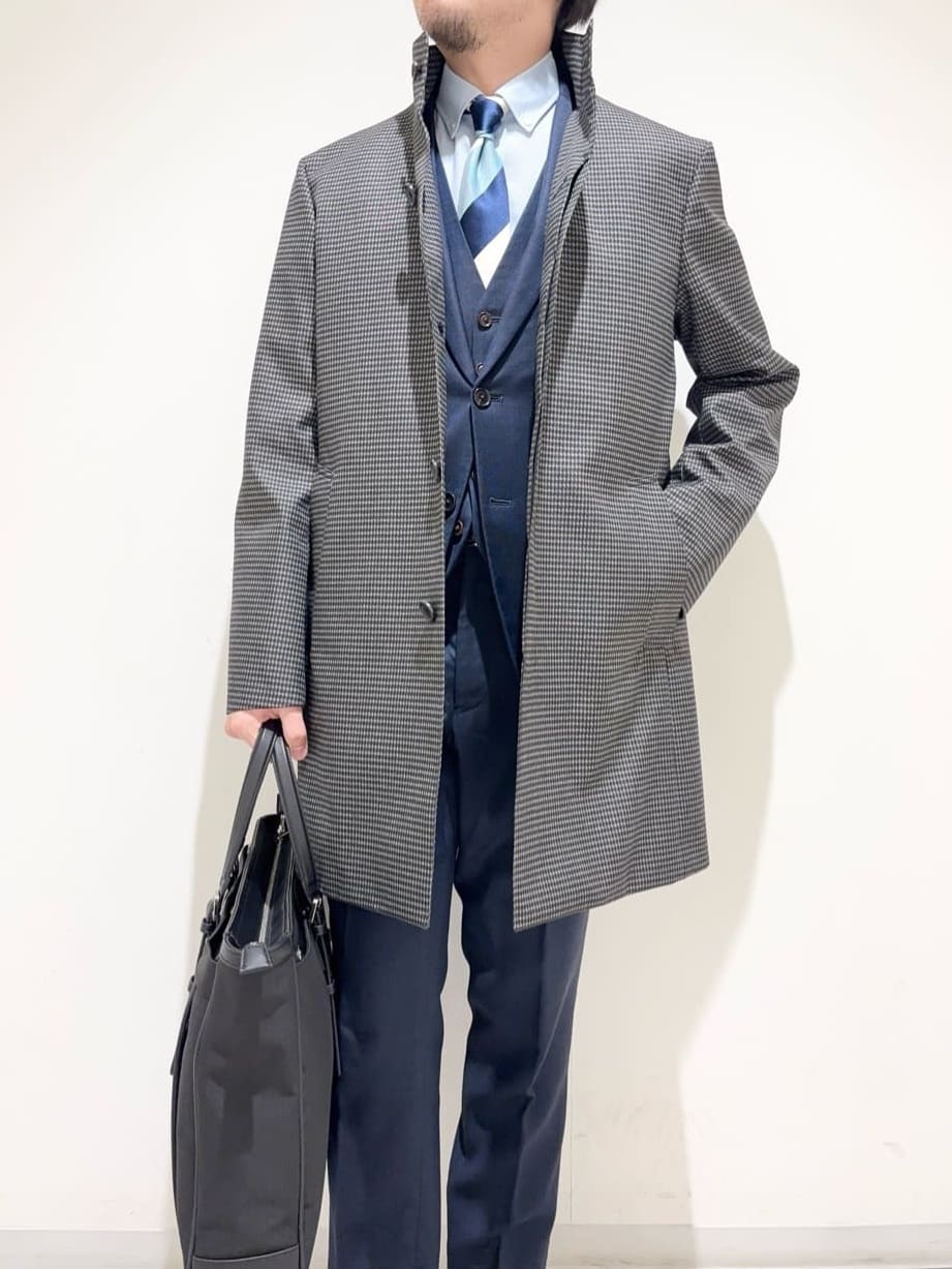 及川さんの「TAKEO KIKUCHI｜【Three by Three】シャイニーシャークピンヘッド スーツ/3ピース対応可」を使ったコーディネート