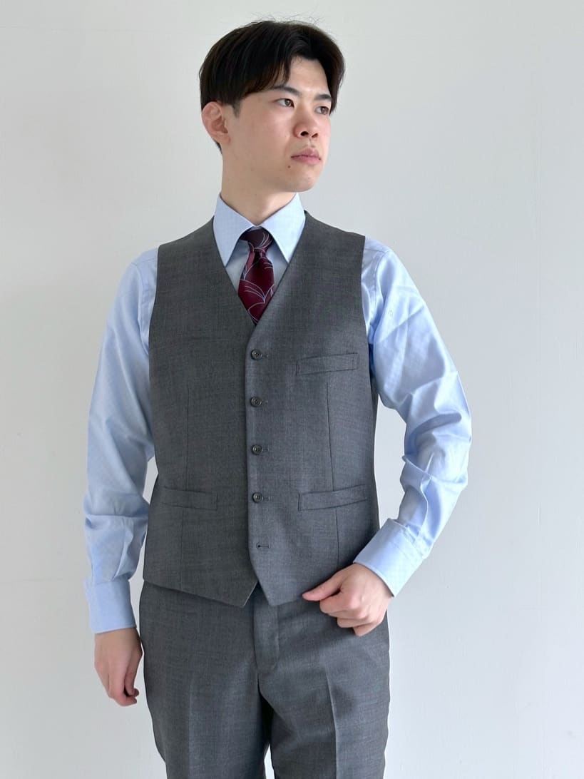 イッシーさんの「TAKEO KIKUCHI｜【Three by Three】シャイニーシャークピンヘッド スーツ/3ピース対応可」を使ったコーディネート