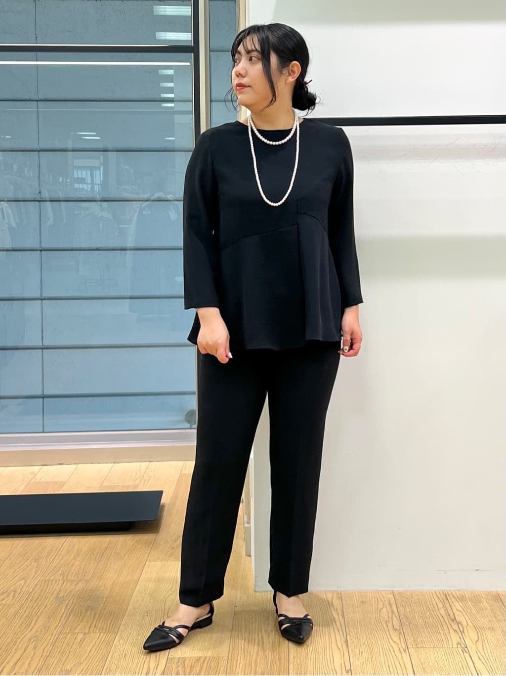 shimaさんの「INDIVI｜フラワーコサージュ」を使ったコーディネート