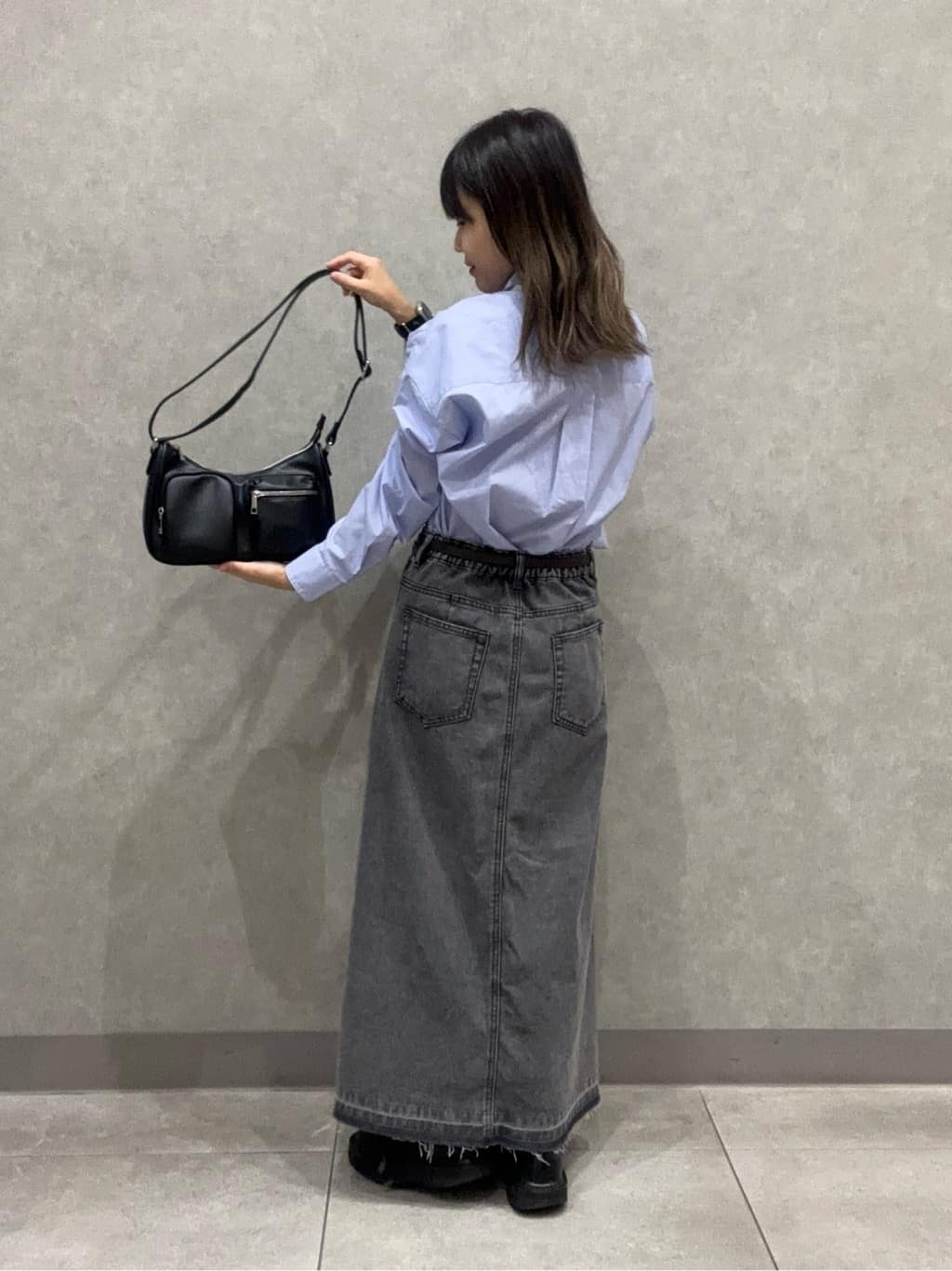 さゆぽさんの「SHOO･LA･RUE｜◆【洗える/S-LL】シーズン問わず合わせやすい ベーシックカラーシャツ」を使ったコーディネート