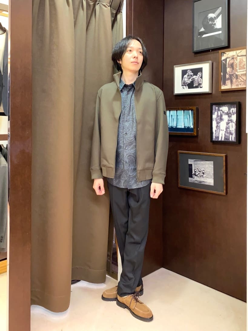 コバヤシさんの「TAKEO KIKUCHI｜【ONOFF対応】TRダブルニット ストレッチパンツ」を使ったコーディネート