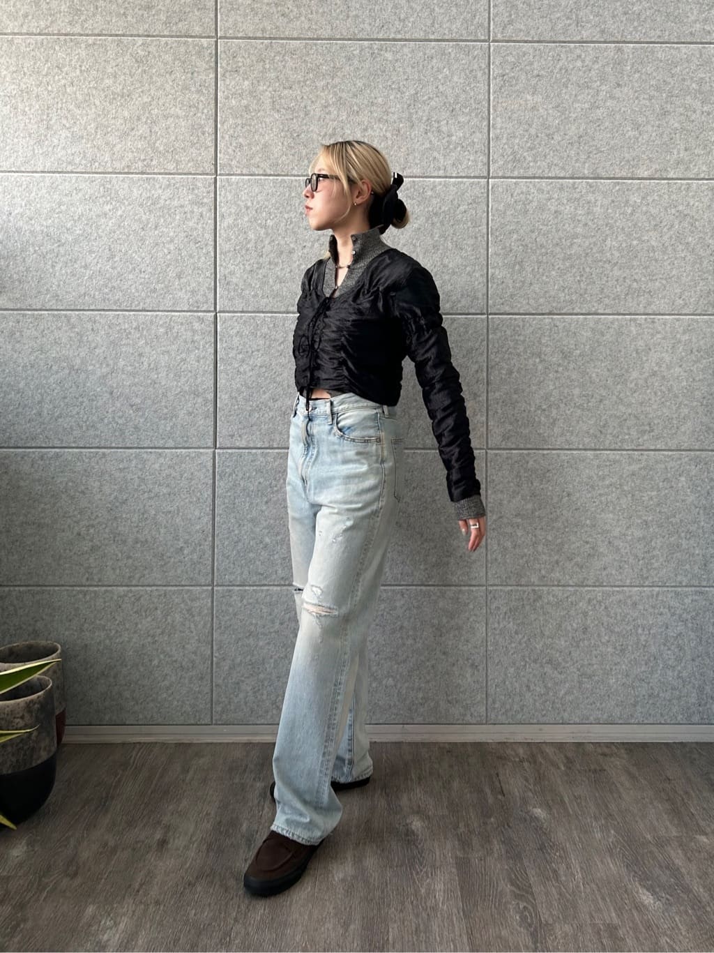 honoka Aさんの「CODE A｜gathered shiny blouse」を使ったコーディネート