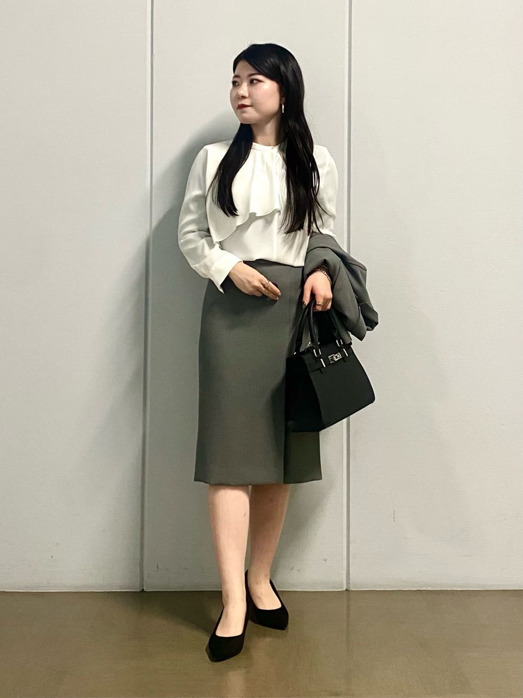 misakiさんの「INDIVI｜フラワーコサージュ」を使ったコーディネート