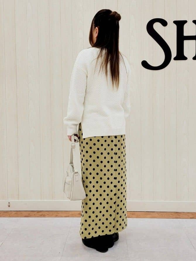 nanahachiさんの「SHOO･LA･RUE｜◆【高レビュー/洗える/S-LL】ポコポコの表面感が魅力 ラーベン柄ニット」を使ったコーディネート