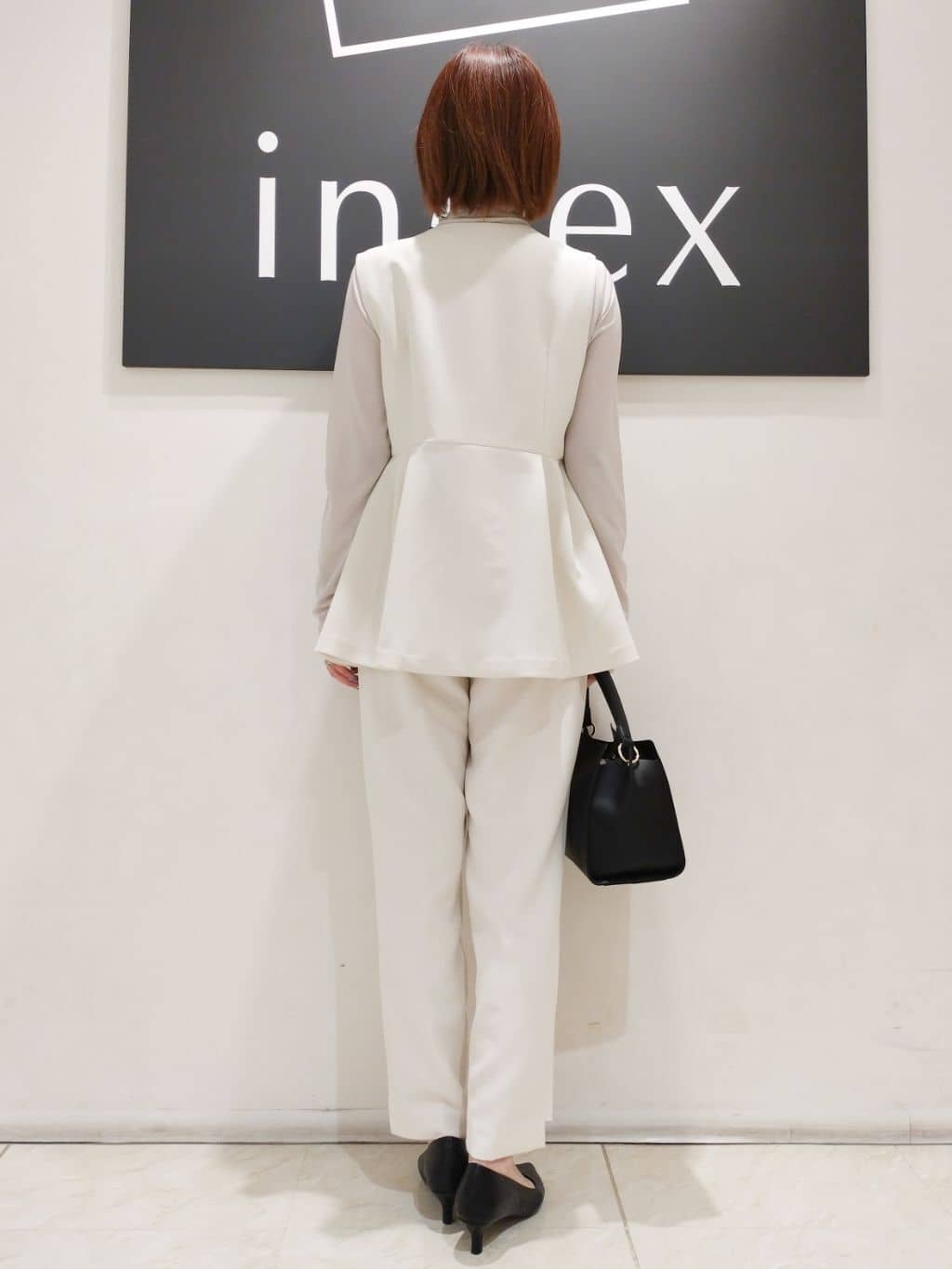 n.さんの「index｜◆【抗菌防臭加工／低反発クッション】名品　ポインテッドトゥパンプス」を使ったコーディネート