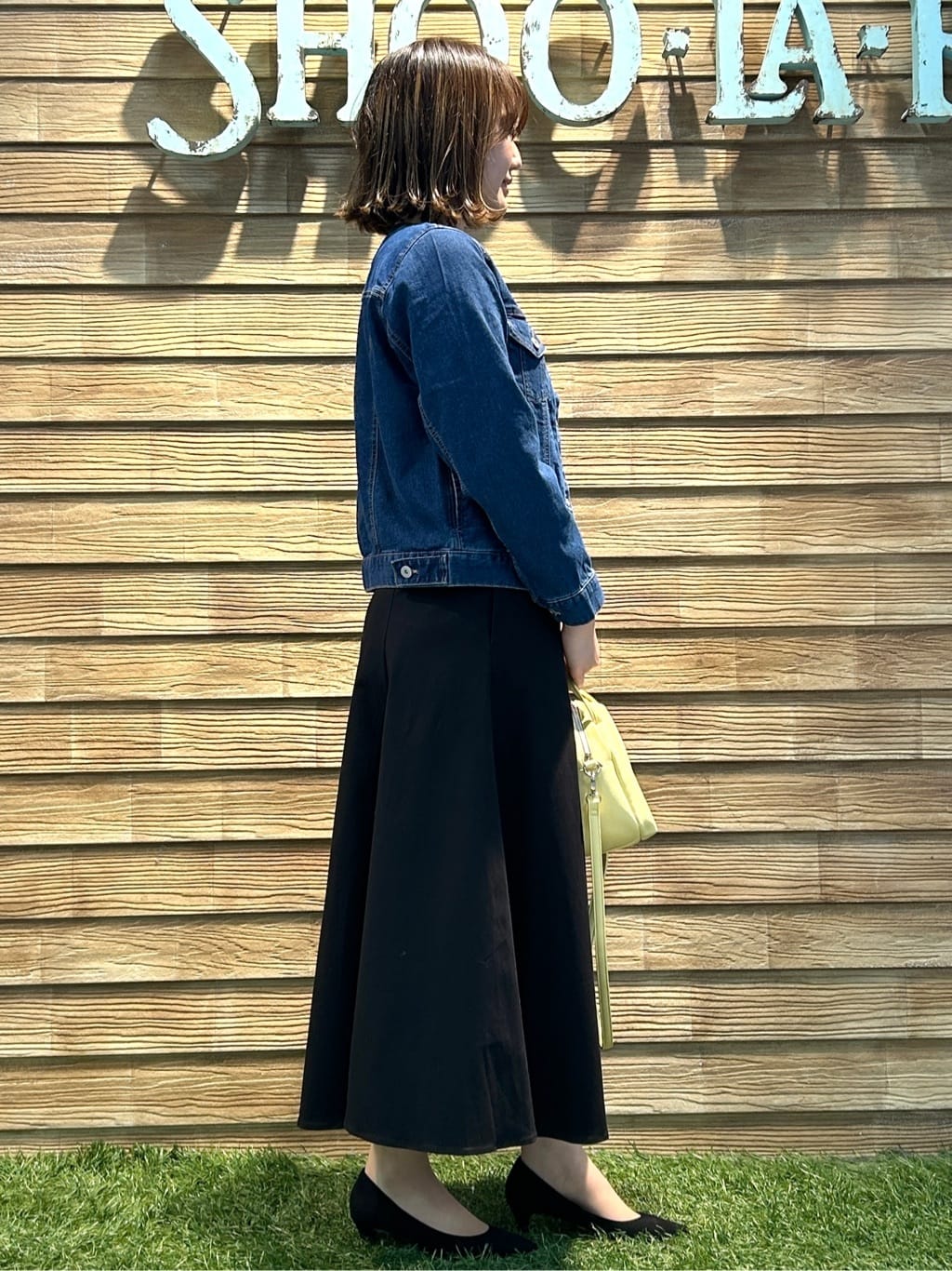 akariさんの「SHOO･LA･RUE｜◆【S-LL】大人のための ノーカラーデニムジャケット」を使ったコーディネート