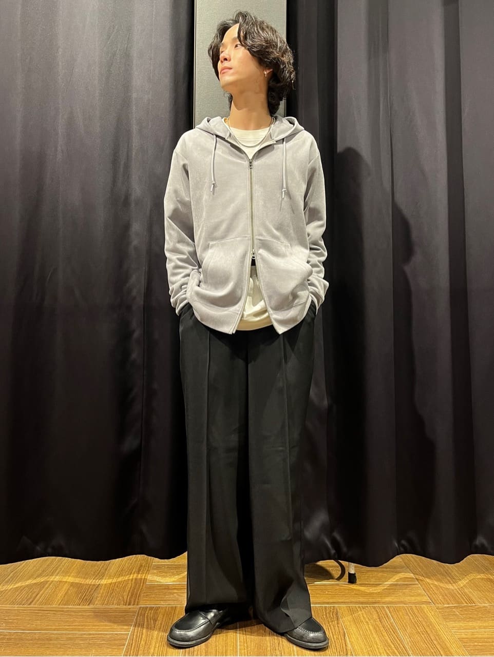 motoさんの「THE SHOP TK｜◆【CAVIAN/キャビアン】リサイクルシャークスキンジップブルゾン セットアップ可」を使ったコーディネート