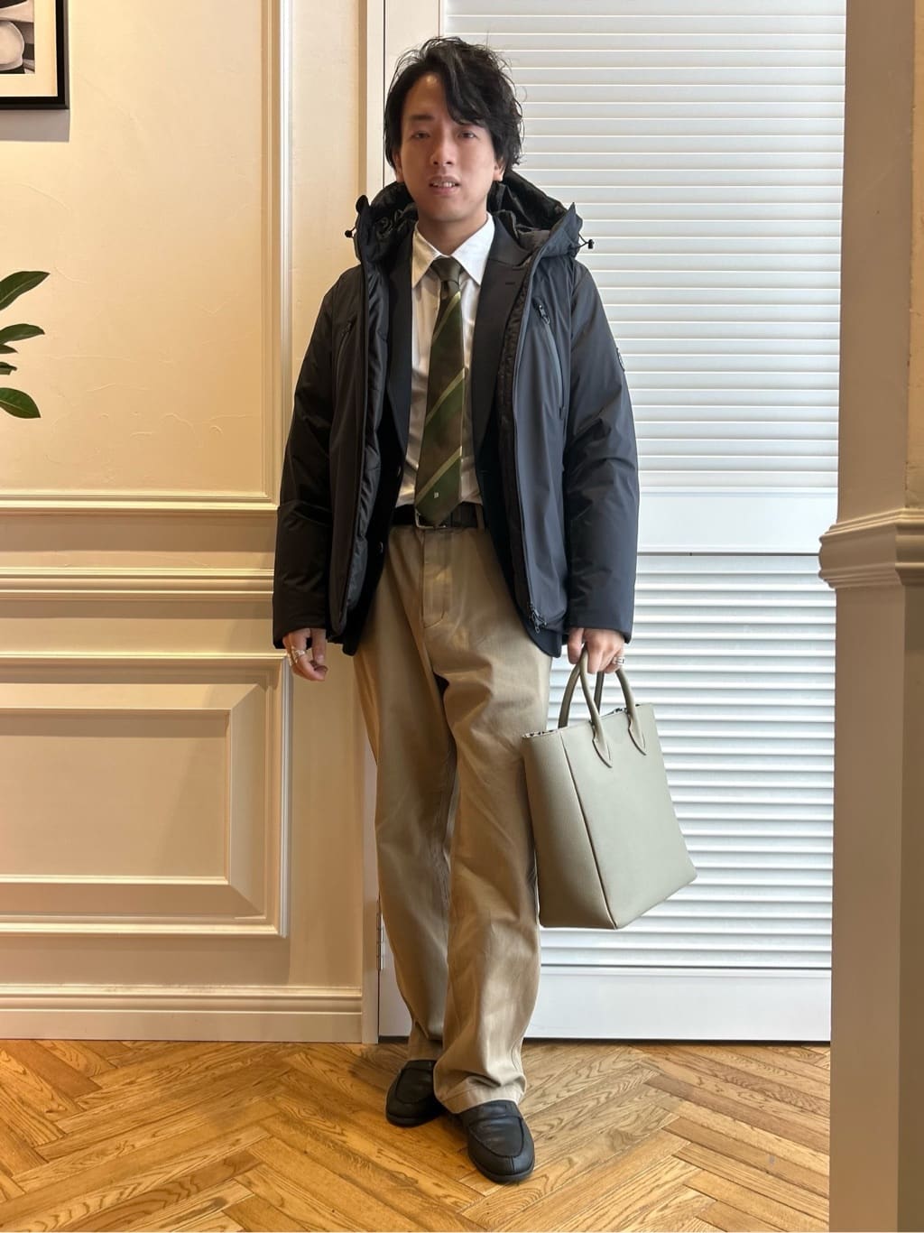 須田　慎二郎さんの「DRESSTERIOR｜【撥水加工/Safari5月号掲載】ローファー」を使ったコーディネート