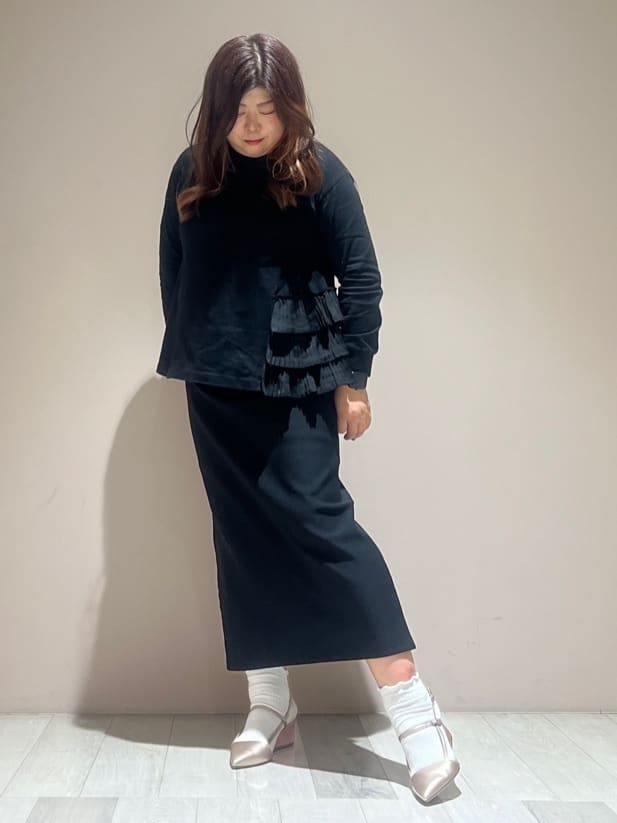 yumiさんの「ESPERANZA｜ウェッジソールバックストラップパンプス」を使ったコーディネート